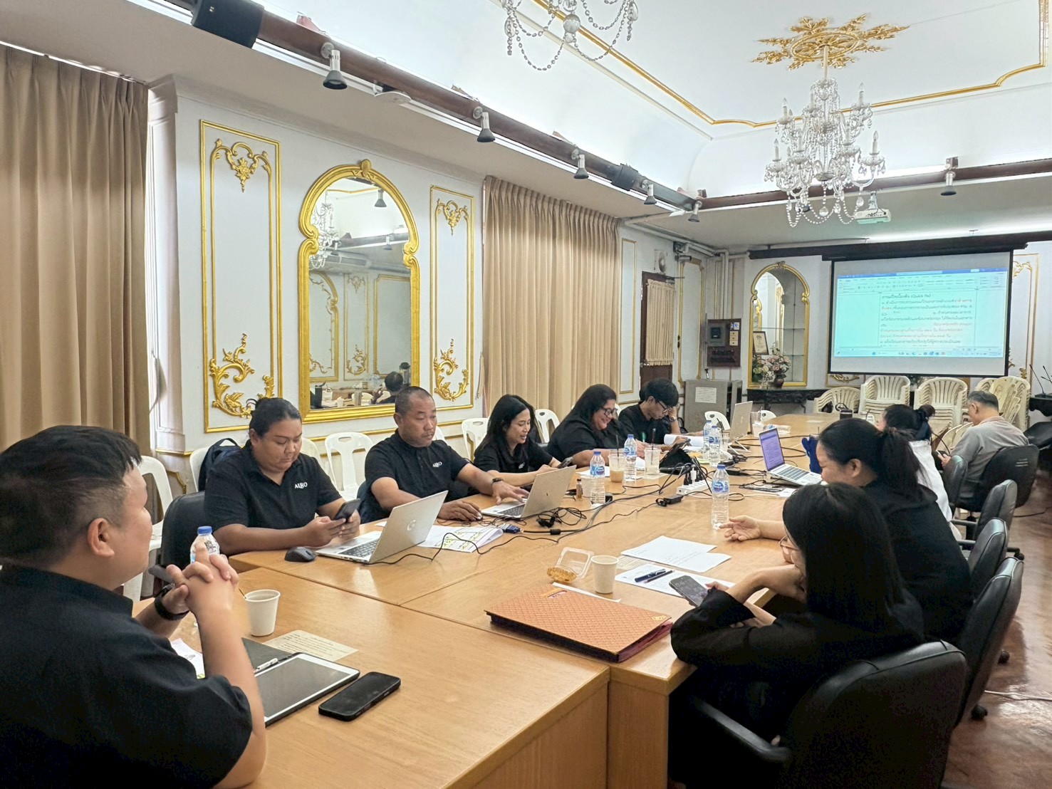 title - การประชุมภายในศูนย์ตรวจสอบและรับรองมาตรฐานสินค้าเกษตรในเขตปฏิรูปที่ดิน 